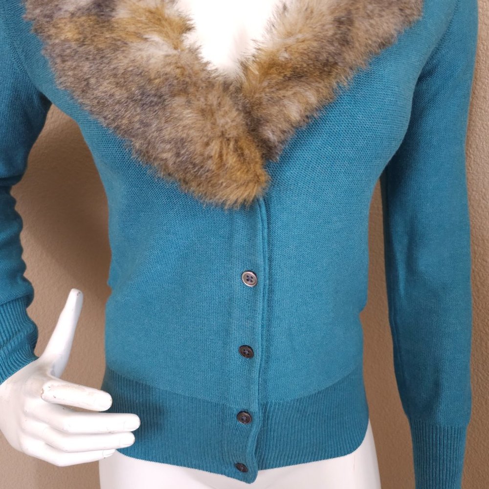 Cabi #3018 Teal Tearoom Cardigan With Removable Faux Fur~Size Xs View 4